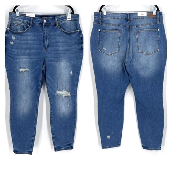 NWT Judy Blue Distressed Embroidered Pocket Skinny Jeans Size 20 W - Picture 3 of 8